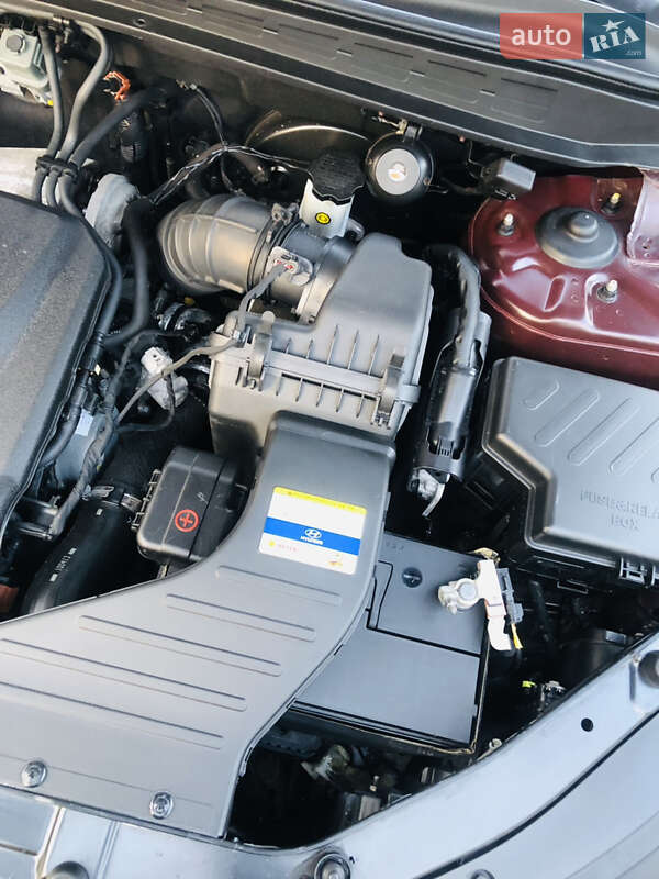 Позашляховик / Кросовер Hyundai Santa FE 2010 в Дніпрі