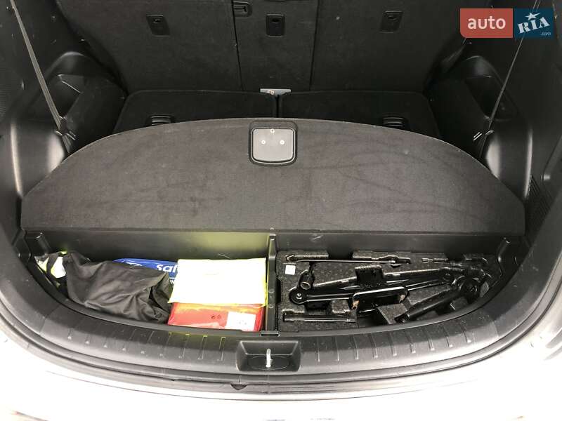 Позашляховик / Кросовер Hyundai Santa FE 2012 в Стрию