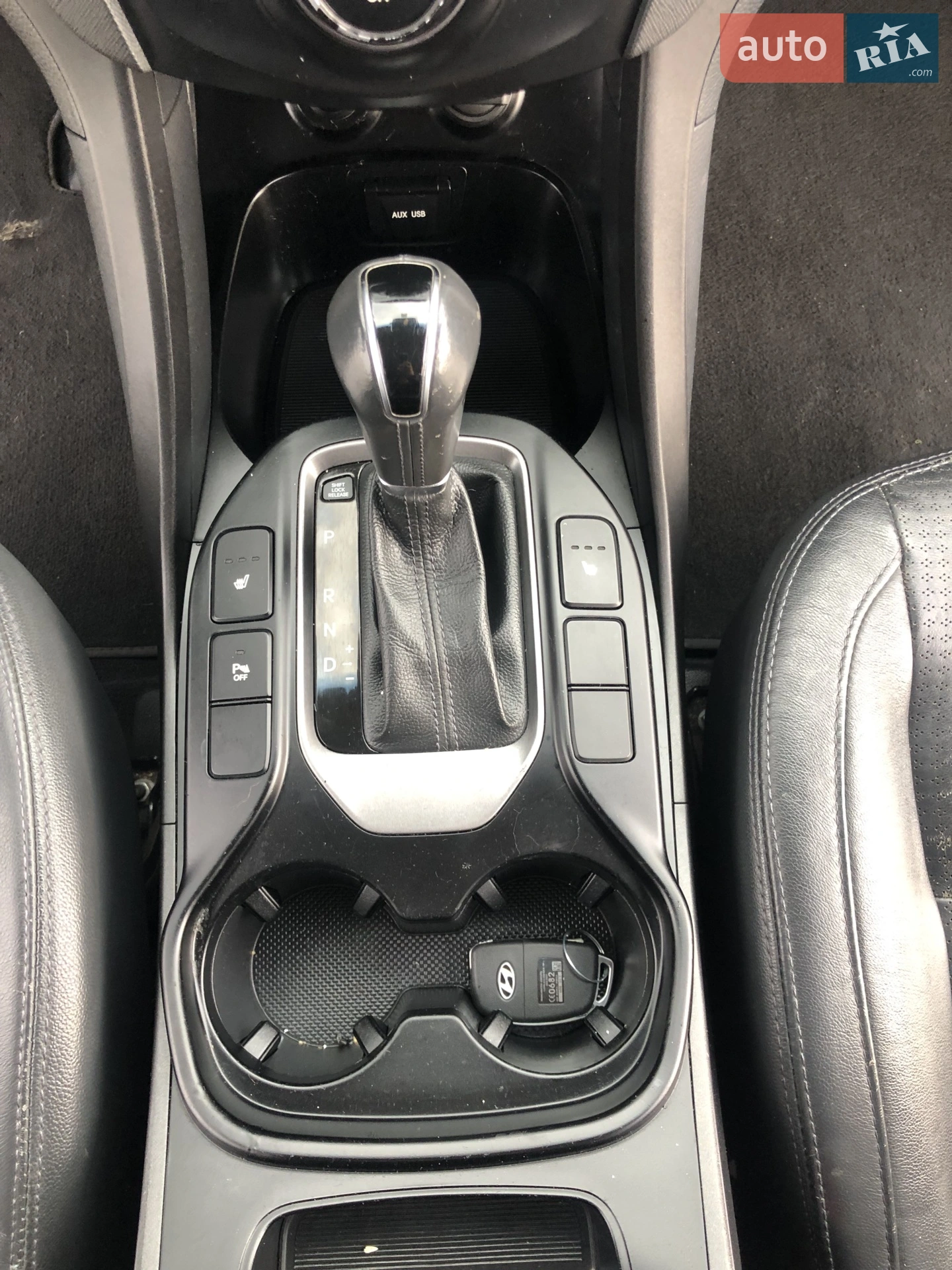 2012 Hyundai Santa Fe - мініатюра 32