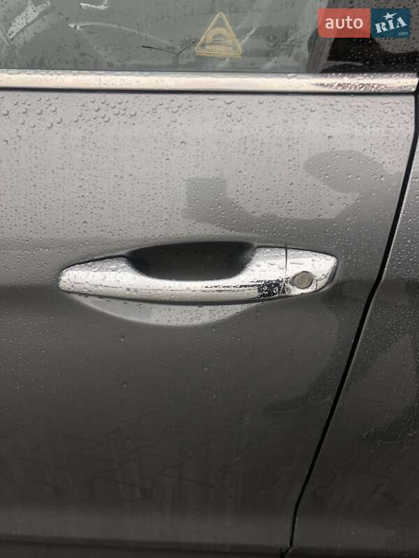 Позашляховик / Кросовер Hyundai Santa FE 2012 в Стрию