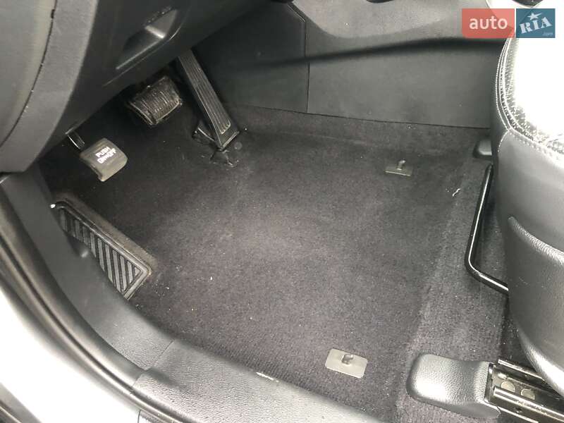 Позашляховик / Кросовер Hyundai Santa FE 2012 в Стрию