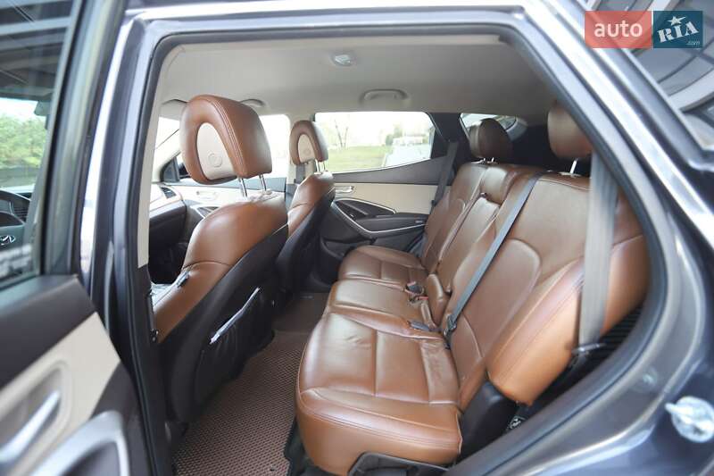 Позашляховик / Кросовер Hyundai Santa FE 2015 в Львові