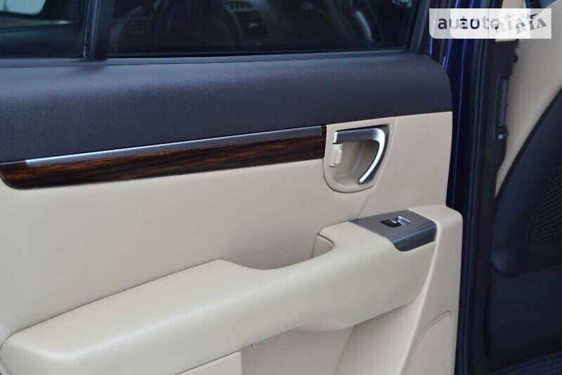 Внедорожник / Кроссовер Hyundai Santa FE 2010 в Городенке