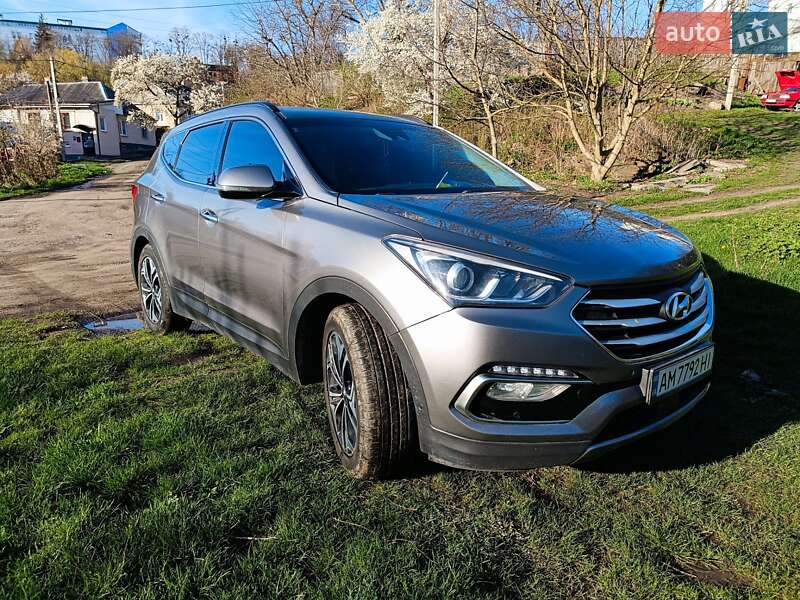Внедорожник / Кроссовер Hyundai Santa FE 2016 в Житомире