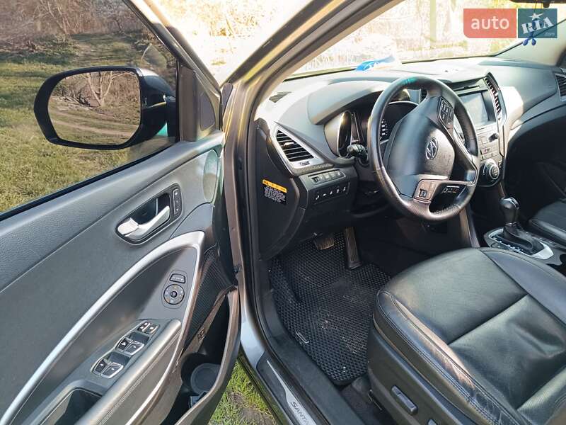 Внедорожник / Кроссовер Hyundai Santa FE 2016 в Житомире