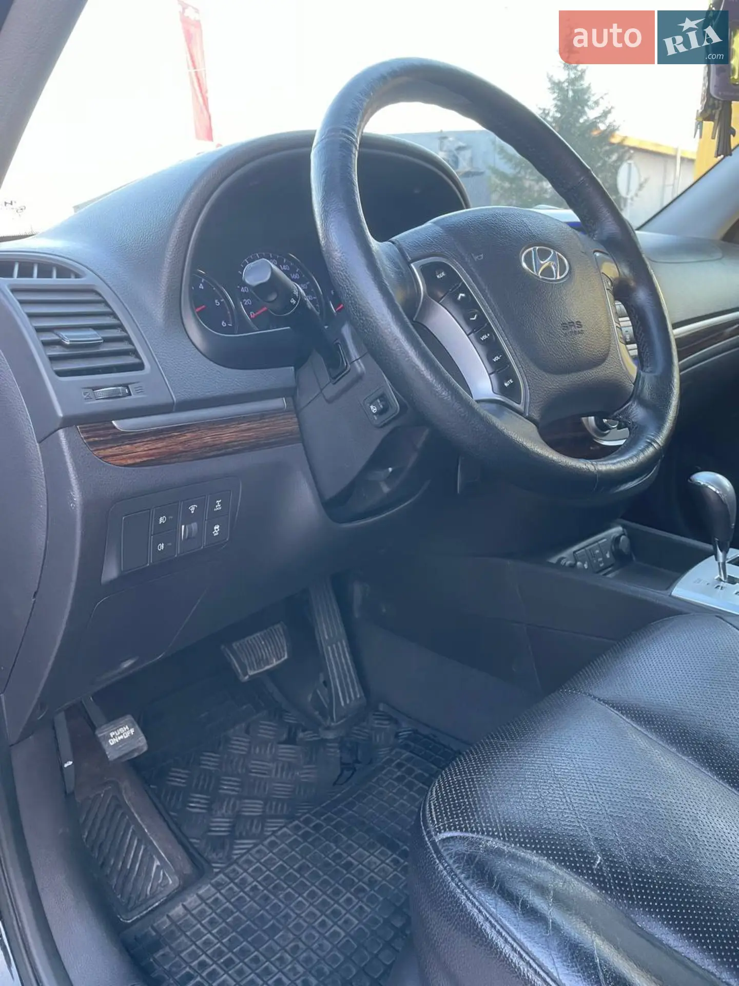 2012 Hyundai Santa Fe - мініатюра 27