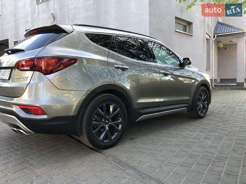 Позашляховик / Кросовер Hyundai Santa FE 2016 в Івано-Франківську
