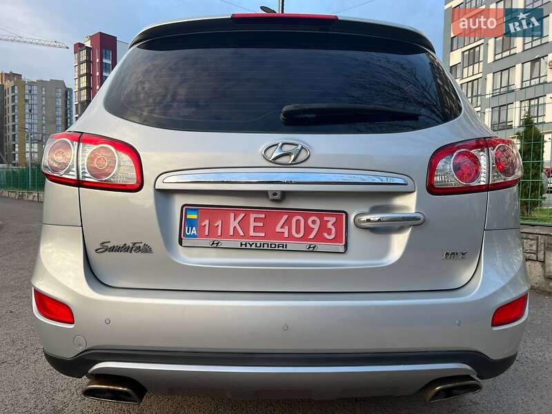 Позашляховик / Кросовер Hyundai Santa FE 2011 в Луцьку