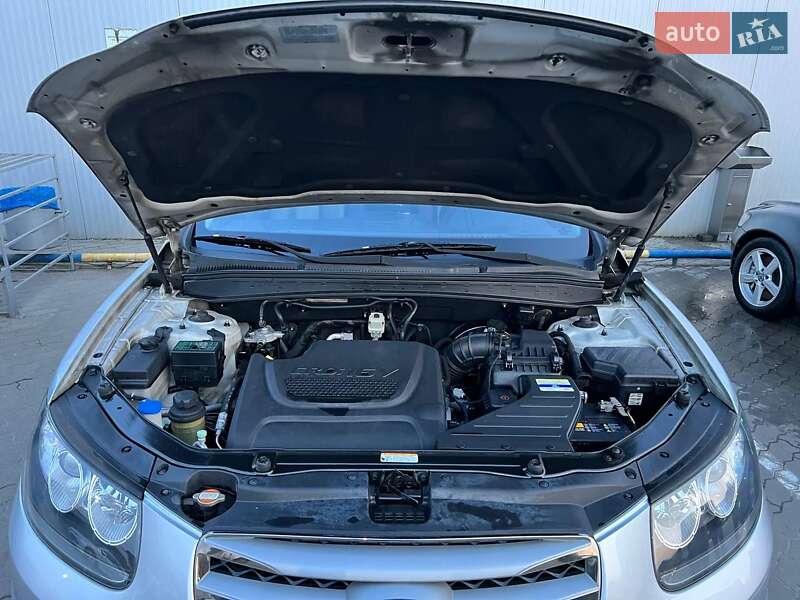 Позашляховик / Кросовер Hyundai Santa FE 2011 в Луцьку