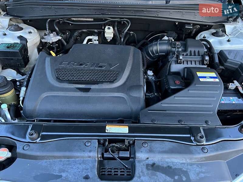 Позашляховик / Кросовер Hyundai Santa FE 2011 в Луцьку