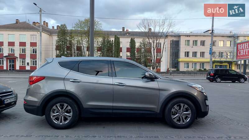 Позашляховик / Кросовер Hyundai Santa FE 2013 в Житомирі