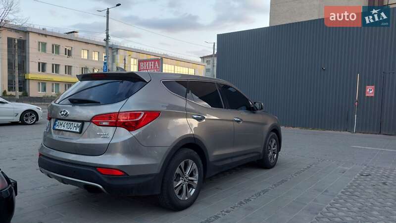 Позашляховик / Кросовер Hyundai Santa FE 2013 в Житомирі