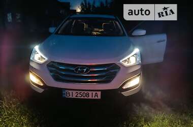 Внедорожник / Кроссовер Hyundai Santa FE 2015 в Чутове