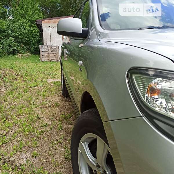 Позашляховик / Кросовер Hyundai Santa FE 2006 в Луцьку