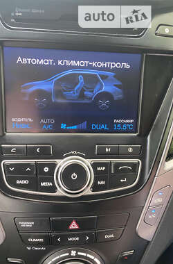 Внедорожник / Кроссовер Hyundai Santa FE 2012 в Бердичеве