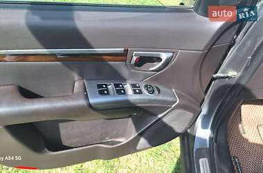 Внедорожник / Кроссовер Hyundai Santa FE 2011 в 