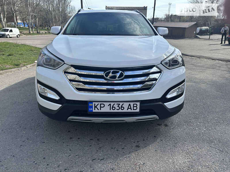 Внедорожник / Кроссовер Hyundai Santa FE 2015 в Запорожье