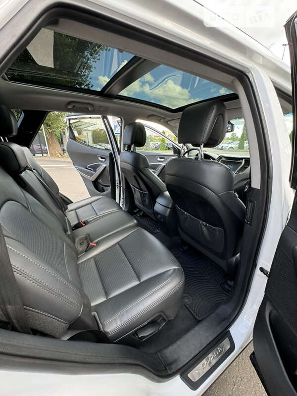 Внедорожник / Кроссовер Hyundai Santa FE 2015 в Киеве