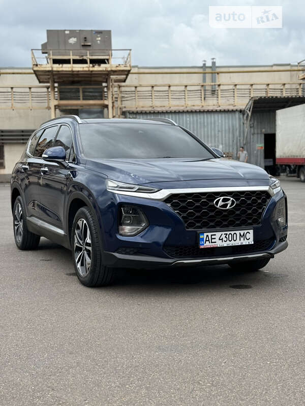 Внедорожник / Кроссовер Hyundai Santa FE 2018 в Кривом Роге