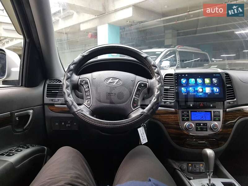 Внедорожник / Кроссовер Hyundai Santa FE 2010 в Сумах