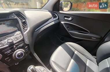 Позашляховик / Кросовер Hyundai Santa FE 2014 в 