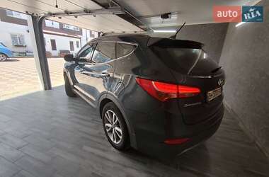 Позашляховик / Кросовер Hyundai Santa FE 2014 в 