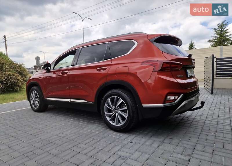 Внедорожник / Кроссовер Hyundai Santa FE 2020 в Тернополе