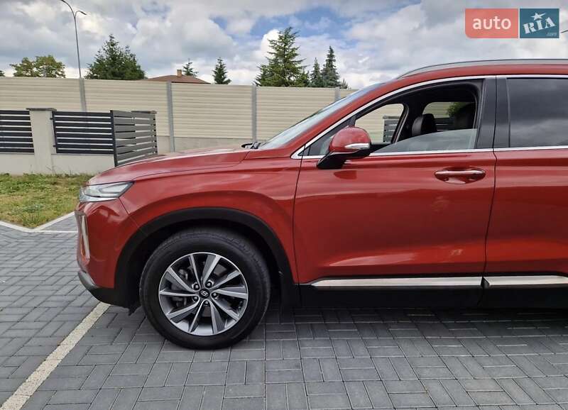 Внедорожник / Кроссовер Hyundai Santa FE 2020 в Тернополе