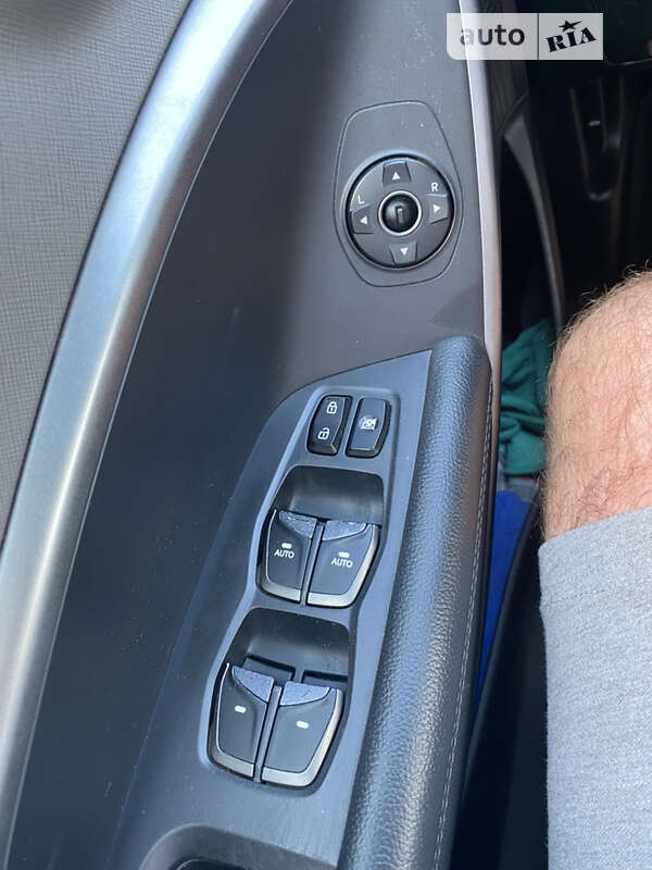 Позашляховик / Кросовер Hyundai Santa FE 2016 в Одесі