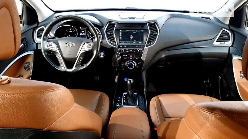 Позашляховик / Кросовер Hyundai Santa FE 2016 в Києві