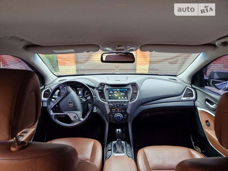 Позашляховик / Кросовер Hyundai Santa FE 2016 в Києві