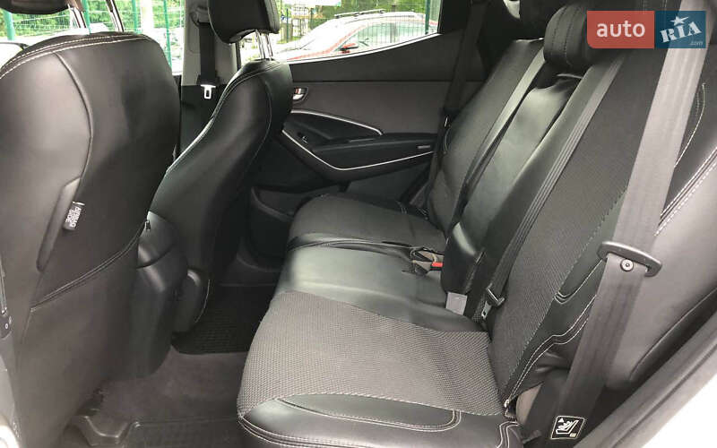 Позашляховик / Кросовер Hyundai Santa FE 2015 в Львові