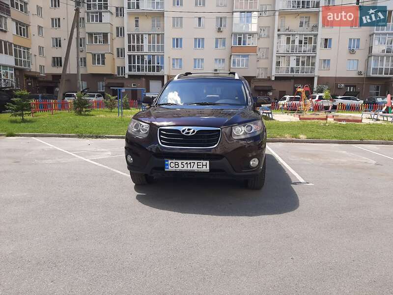 Внедорожник / Кроссовер Hyundai Santa FE 2011 в Чернигове