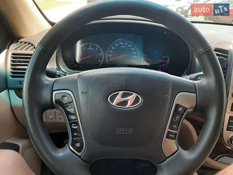 Внедорожник / Кроссовер Hyundai Santa FE 2011 в Чернигове