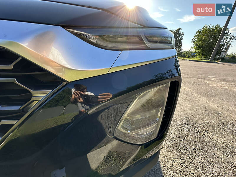 Внедорожник / Кроссовер Hyundai Santa FE 2019 в Ровно