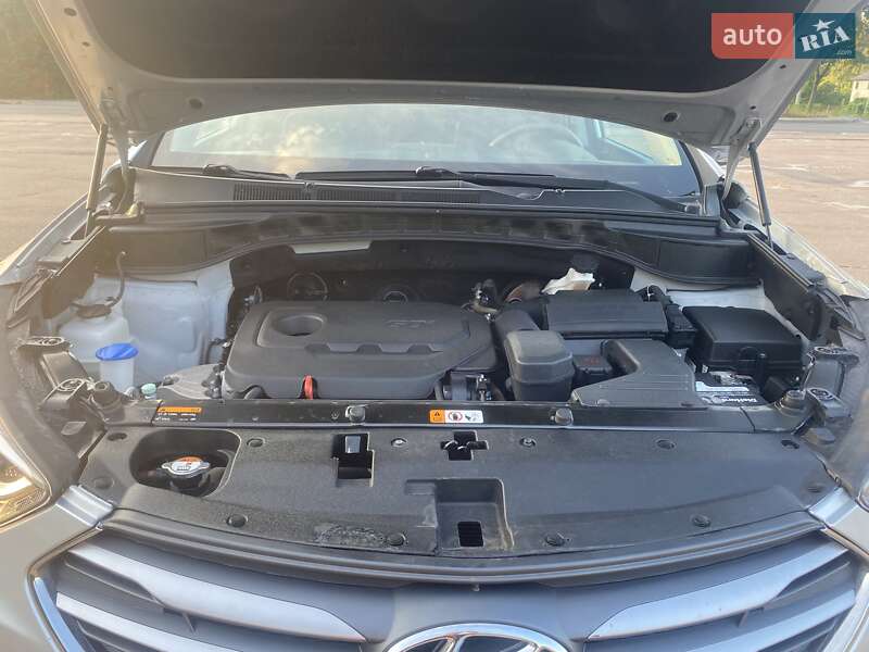 Позашляховик / Кросовер Hyundai Santa FE 2017 в Житомирі