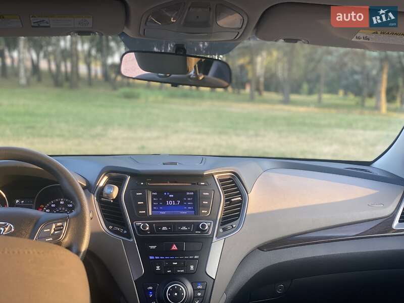 Позашляховик / Кросовер Hyundai Santa FE 2017 в Житомирі