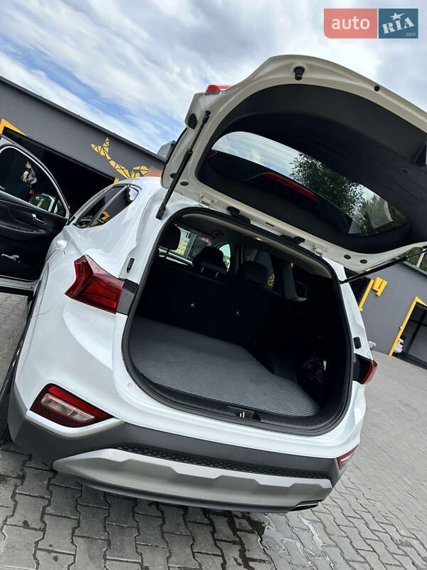 Позашляховик / Кросовер Hyundai Santa FE 2020 в Кам'янському