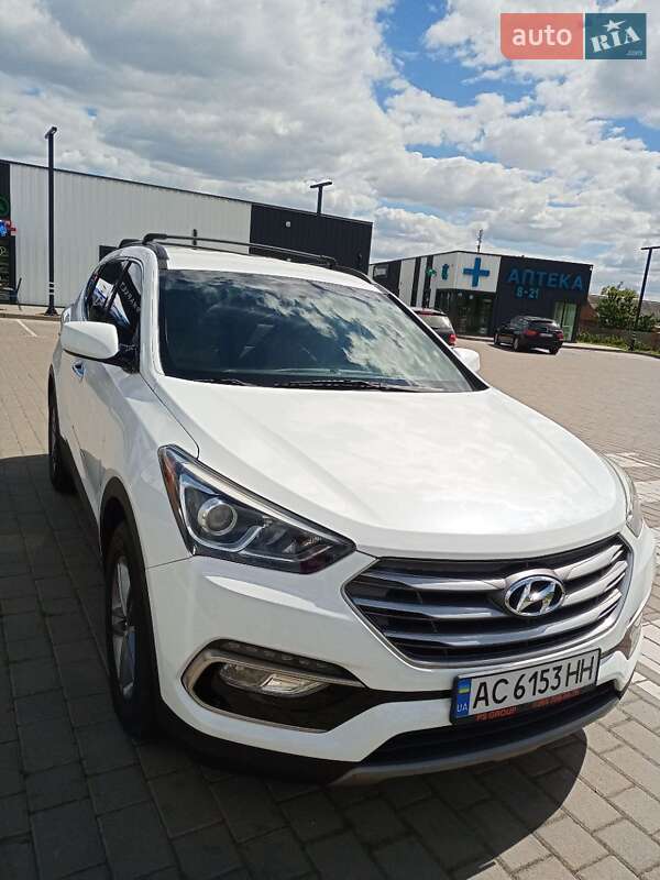 Внедорожник / Кроссовер Hyundai Santa FE 2016 в Луцке