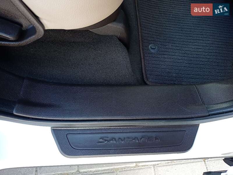 Внедорожник / Кроссовер Hyundai Santa FE 2016 в Луцке
