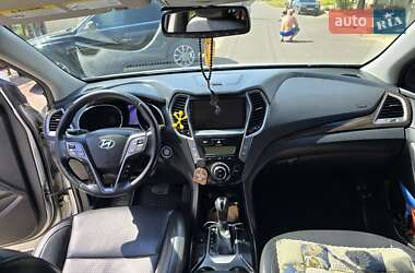 Внедорожник / Кроссовер Hyundai Santa FE 2013 в 