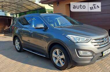 Внедорожник / Кроссовер Hyundai Santa FE 2015 в Киеве