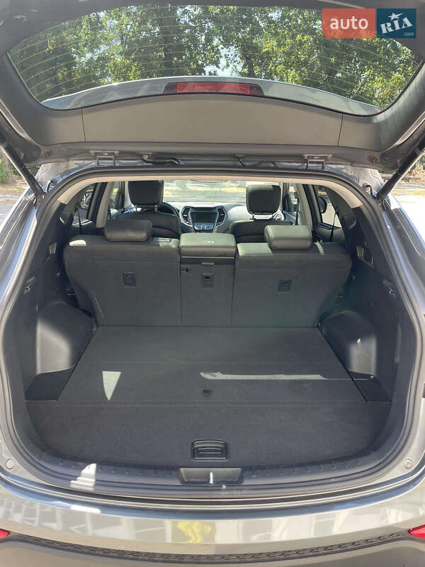 Внедорожник / Кроссовер Hyundai Santa FE 2015 в Днепре