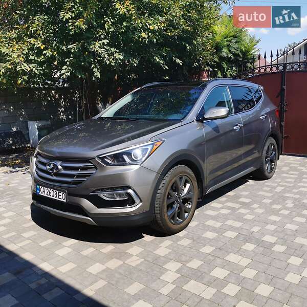 Внедорожник / Кроссовер Hyundai Santa FE 2017 в Киеве
