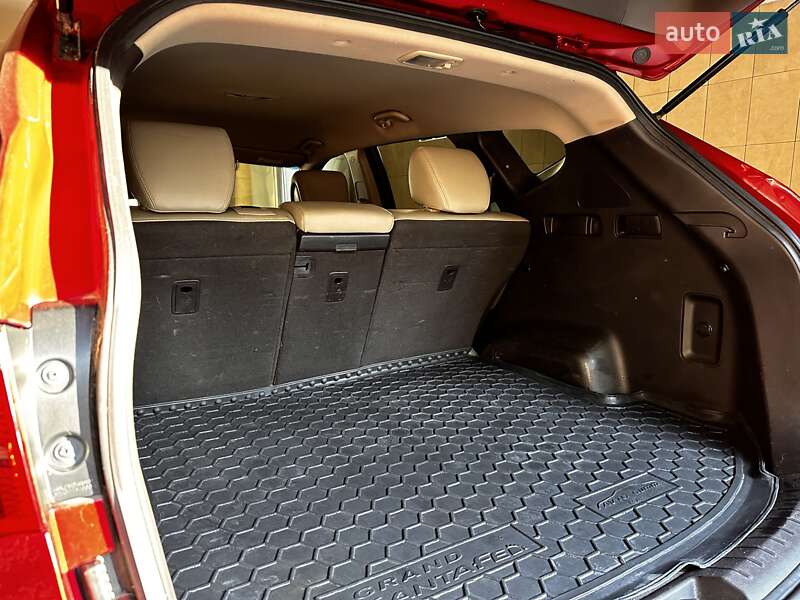 Позашляховик / Кросовер Hyundai Santa FE 2013 в Львові