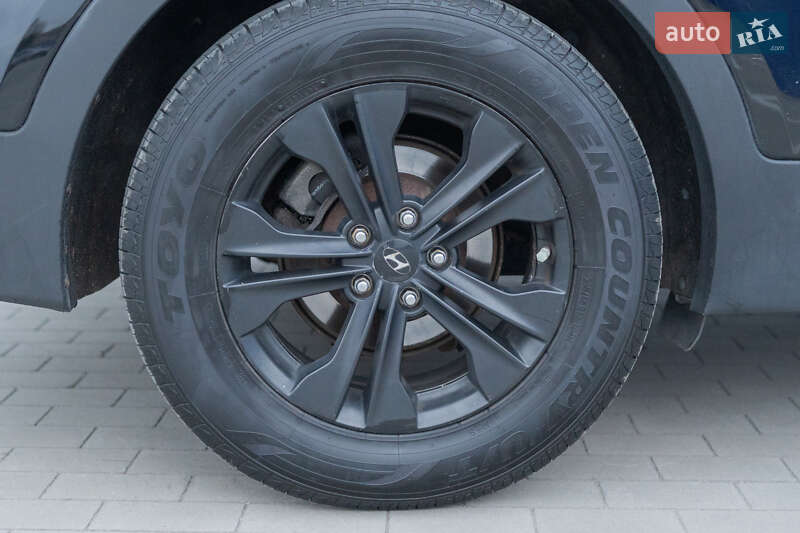 Позашляховик / Кросовер Hyundai Santa FE 2012 в Вінниці