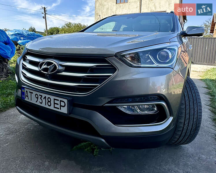 Позашляховик / Кросовер Hyundai Santa FE 2016 в Івано-Франківську