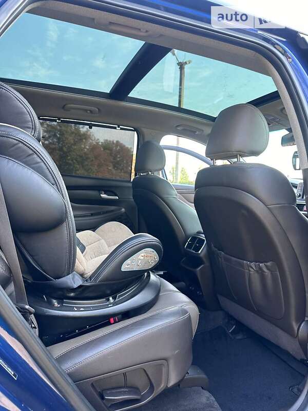 Внедорожник / Кроссовер Hyundai Santa FE 2020 в Тернополе