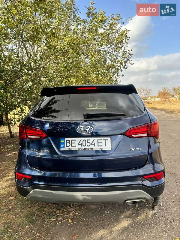 Позашляховик / Кросовер Hyundai Santa FE 2018 в Новому Бузі
