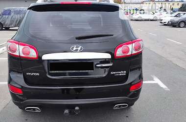 Внедорожник / Кроссовер Hyundai Santa FE 2010 в Киеве